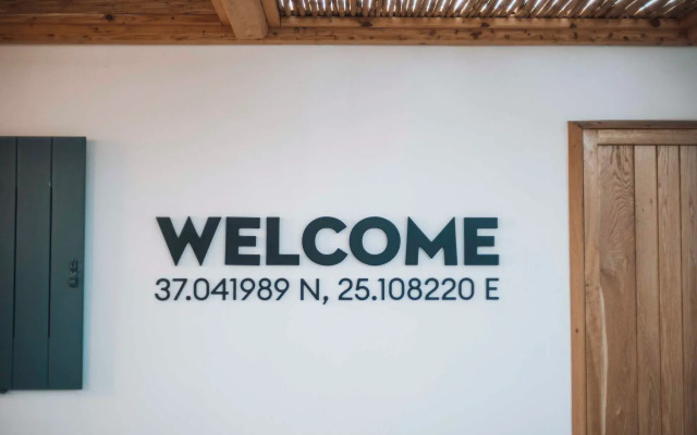 Seesoo Paros Beachfront Resort