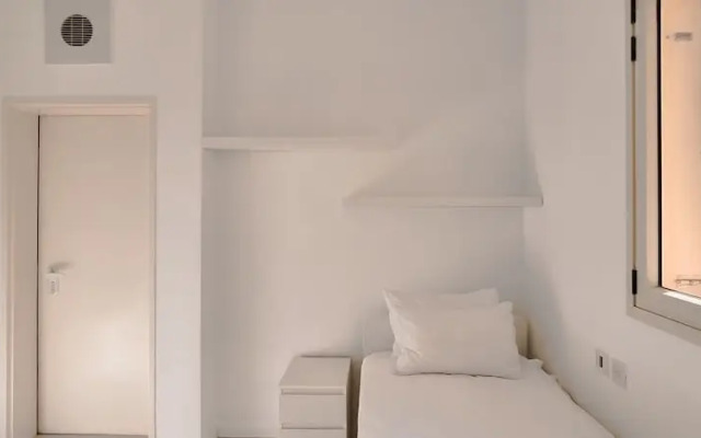 Royal Eden Apartment