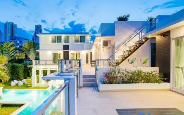 New 7BR Pool Villa with Slider - VVP31.4