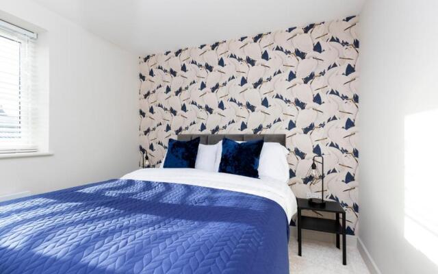 Avery House 1 - One Bedroom with Outdoor Terrace