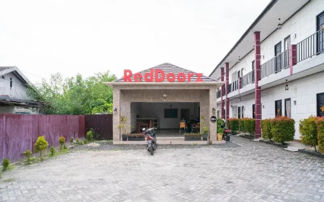 RedDoorz @ Wisma Pangrango