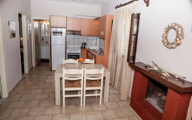 Eleana Apartments And Studios