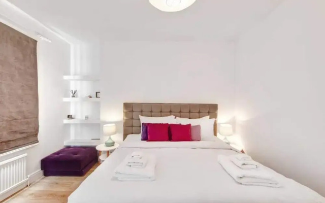 Elegant 2 Bed Apt in Kensington Olympia