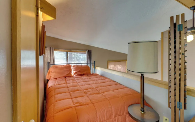 Walk to Lifts: Ski-in/ski-out Angel Fire Condo