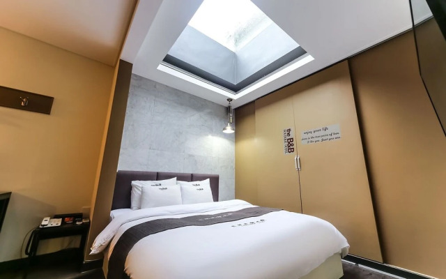 Changwon Buk-myeon The B and B Hotel