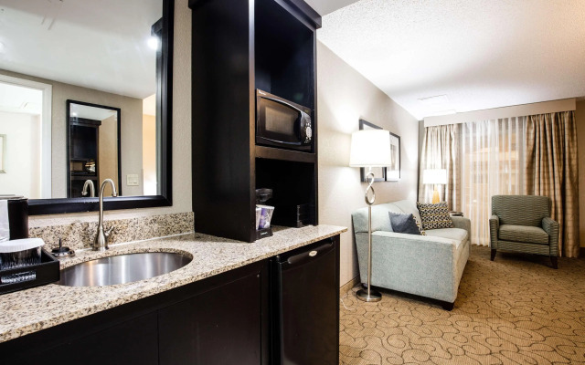 Embassy Suites by Hilton Memphis East Germantown Area