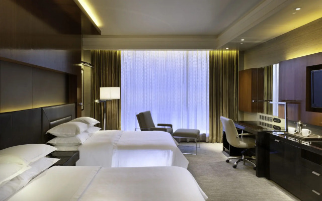 Sheraton Grand Bangalore Hotel at Brigade Gateway