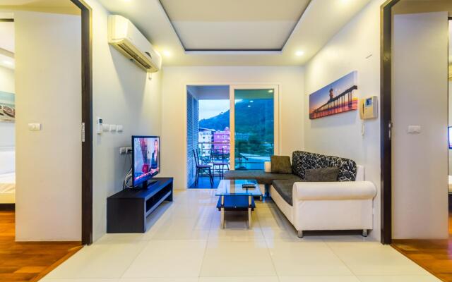 HLC501 - Patong apartment  for 4, market and beach