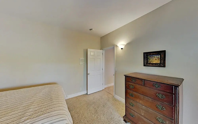 255squir 4 Bedroom Home