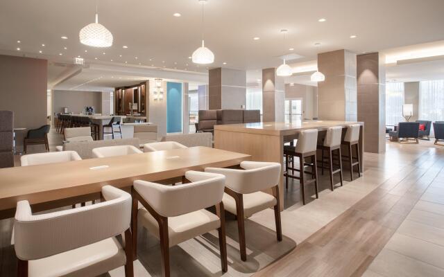 Holiday Inn Los Angeles - LAX Airport by IHG