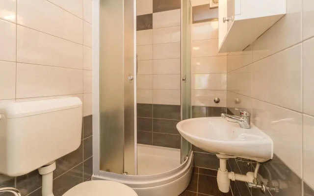 Nice Home in Fazana With Wifi and 3 Bedrooms