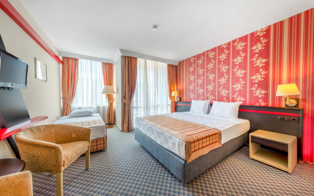 Senza Sunset Beach Hotel