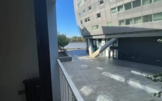 Modern 1BD Flat Near River Thames, Battersea!