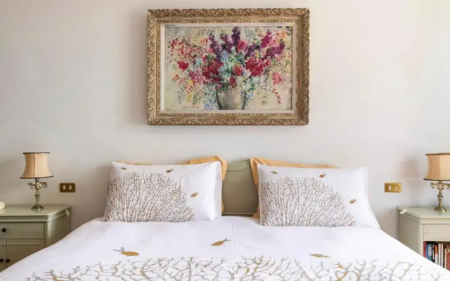 Sea View Suite Apartment In Historic Villa, Exclusive Experience