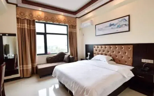 Dongxing Dongsen Hotel (Wanwei Golden Beach Scenic Area)