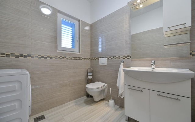 Holiday house Ani 1 - with pool : Privlaka, Zadar riviera