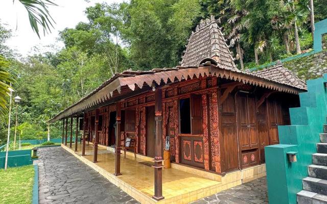 Villa Borobudur Resort