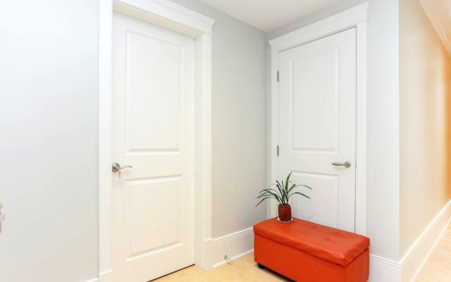 Charming Suite Cypress by Elevate Rooms