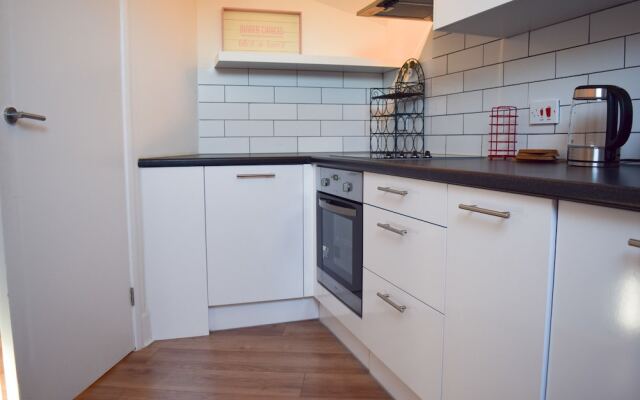 Bright Camberwell 2 Bedroom Flat