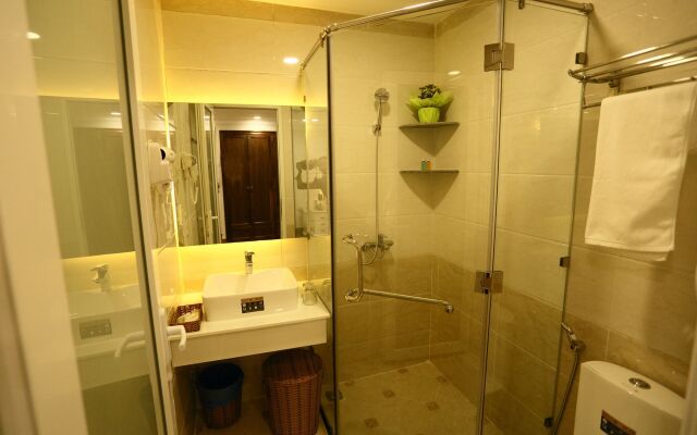 Diamond Queen Hotel