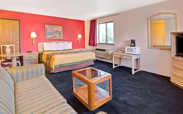 Super 8 by Wyndham Albuquerque West/Coors Blvd