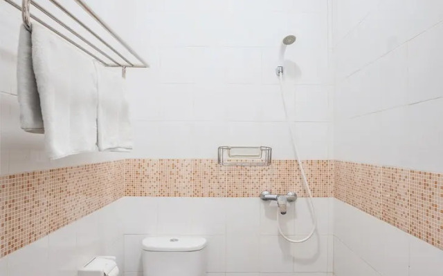 OYO 386 Hey Hotel
