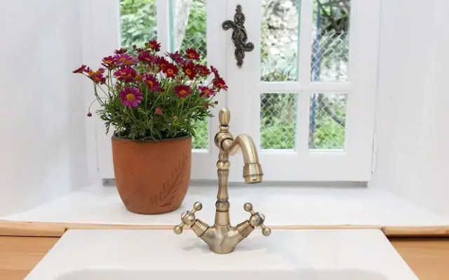 White Jasmine Cottage