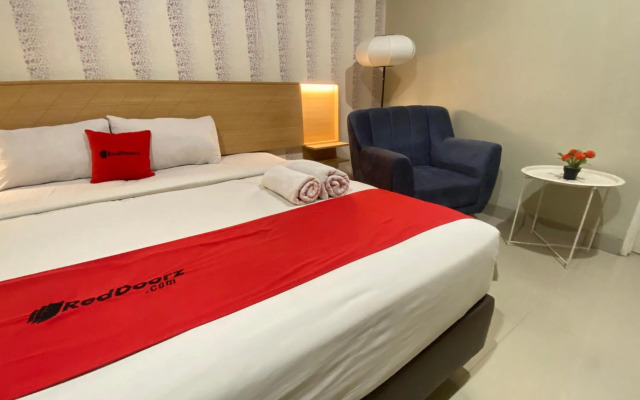 RedDoorz Plus @ Karapitan Street