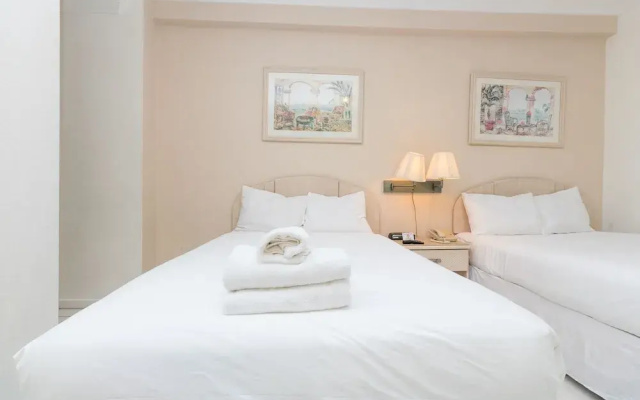217 Hollywood Beach Resort