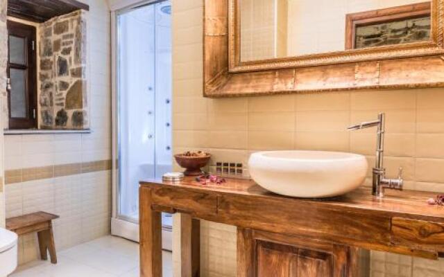 Iliopetra Suites