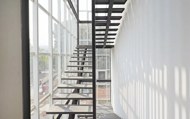 OYO 94729 Regia Dago