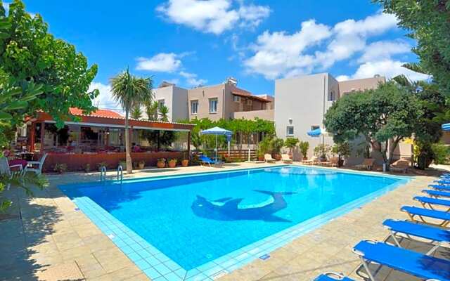 Michales Studios And Apartments