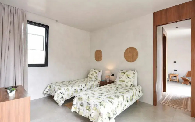 Pleasant Holiday Home Near Beach