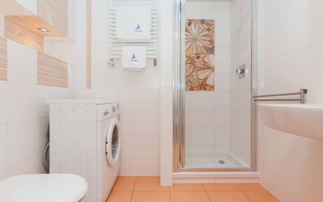 Apartments Chelmonskiego by Renters