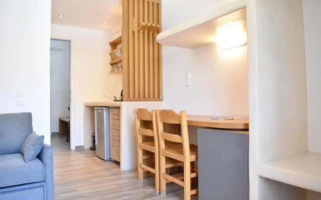 Tzamaros Studios Kythnos