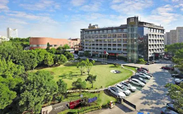 Vanilla Garden Hotel