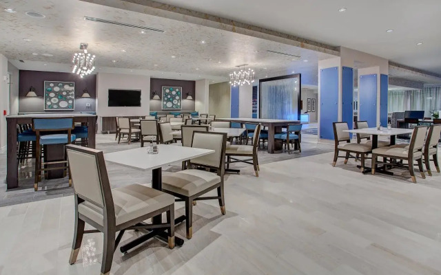 Holiday Inn Express & Suites Covington by IHG