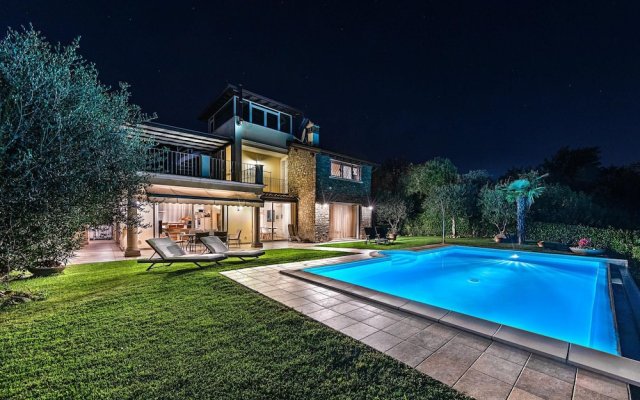 Villa Perla con Piscina by Wonderful Italy