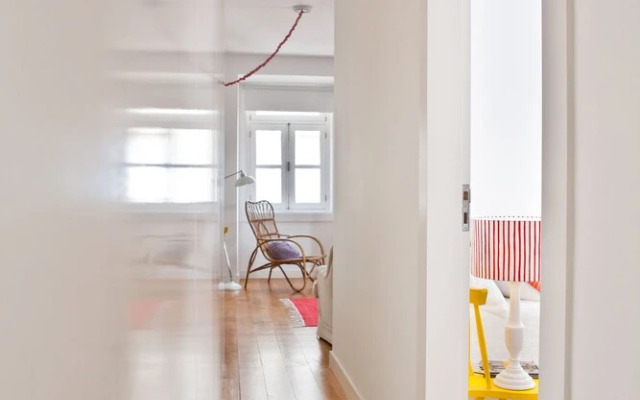 JOIVY Chic 2BR Apt in Bairro Alto, 2mins to São Pedro de Alcântara viewpoint