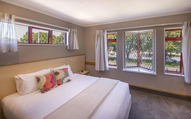 Amross Court Motor Lodge