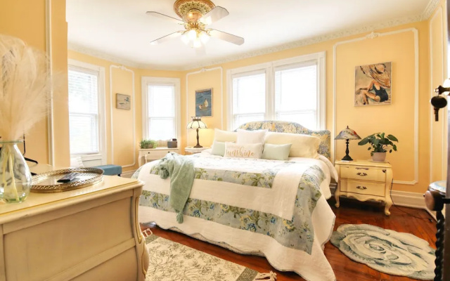 Huddy House Bed & Breakfast