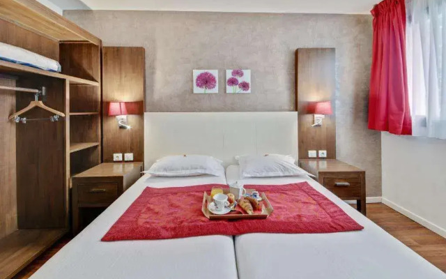 Hotel Paris Pacific