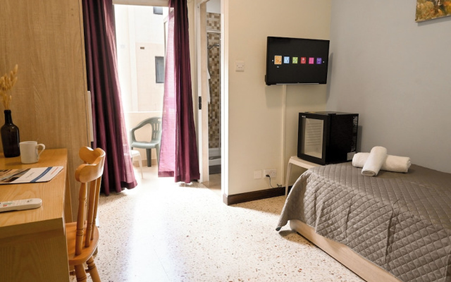 Cozy Ensuite Rooms