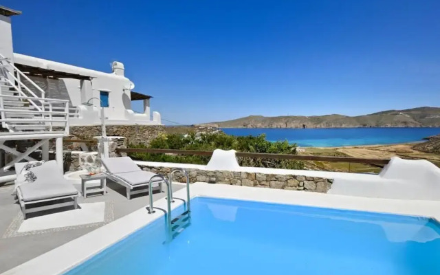 Fulfill your Holiday Dreams at Mikonos