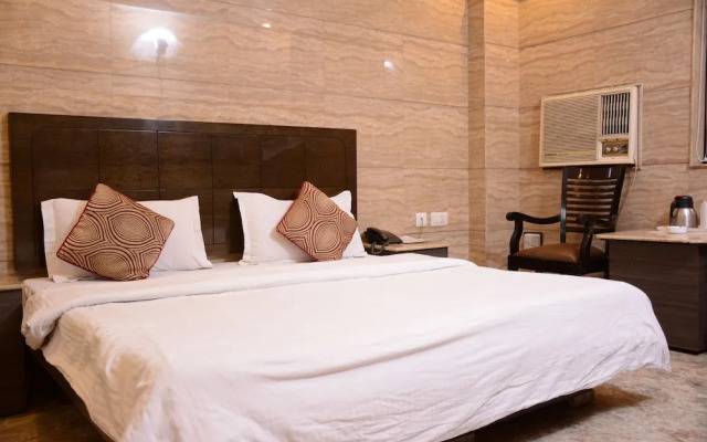 Hotel Maan K