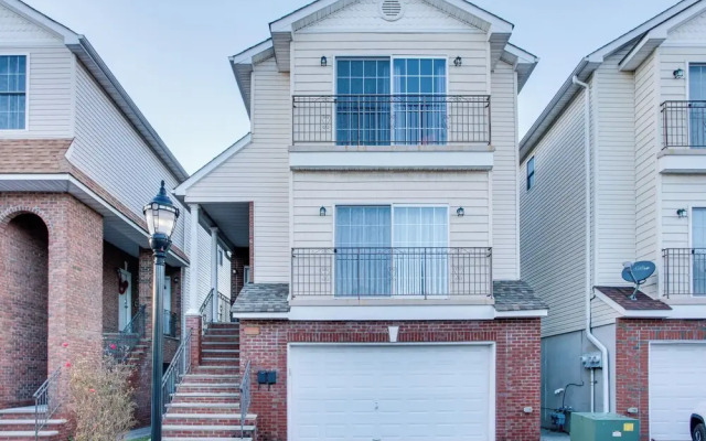 Bayfront New Jersey Escape ~ 13 Mi to Times Square