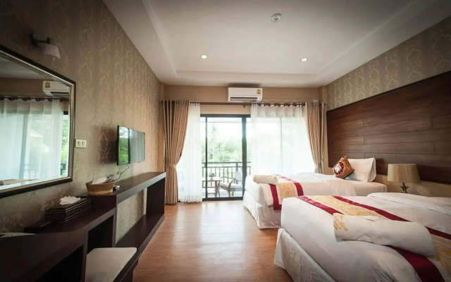 Moon Terrace Resort & Hotel