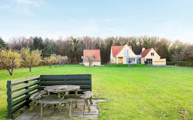 Gorgeous Holiday Home in Syddanmark Near Sea