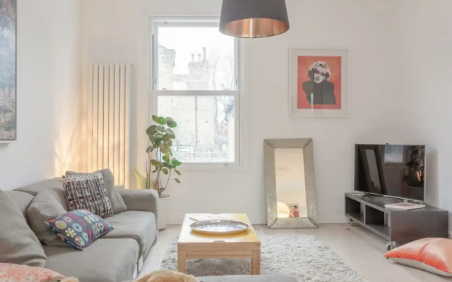 Stylish 2 Bedroom Apartment in London