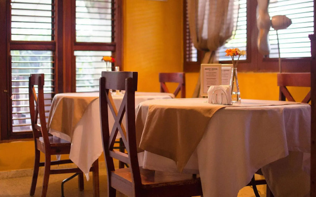 Via Emilia Bed and Breakfast Restaurante